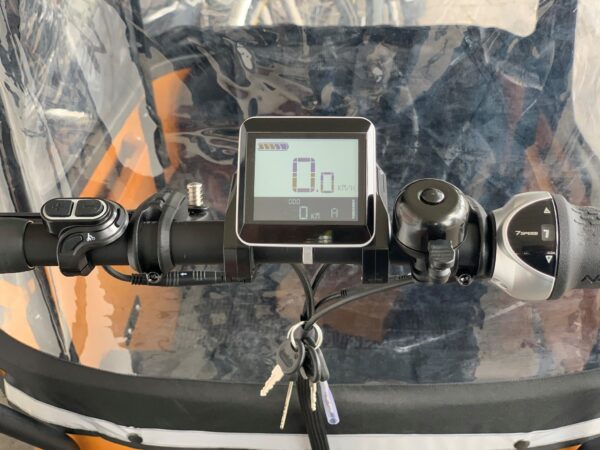 Cangoo Buckle elektrische bakfiets Cangoo Buckle 7V Mat Zwart display 2