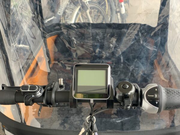 Cangoo Buckle elektrische bakfiets Cangoo Buckle 7V Mat Zwart display